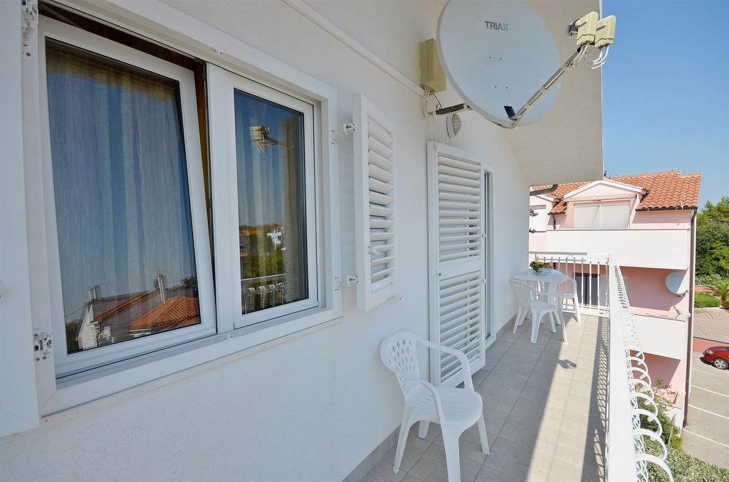 Apartments Sime Vodice Bagian luar foto