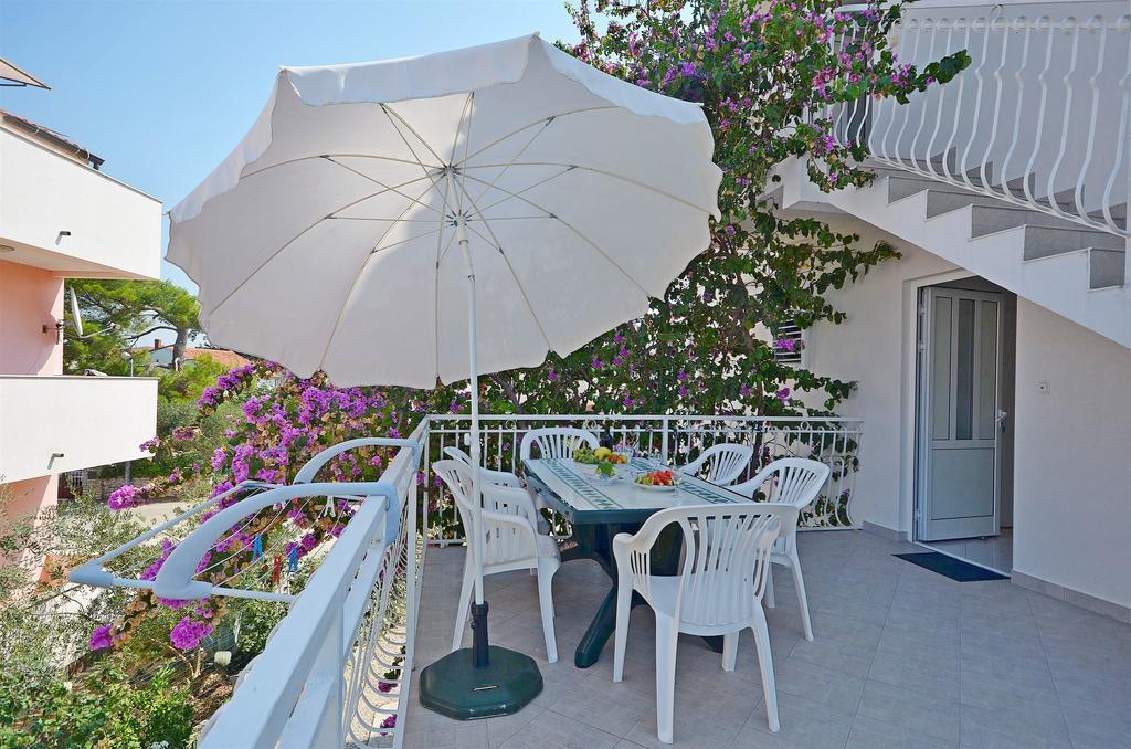 Apartments Sime Vodice Bagian luar foto